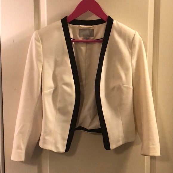 Blazer - Picture 2 of 2